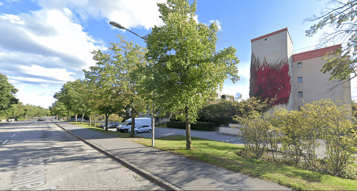 Byälvsvägen kommer att bebyggas med 215 hyresrätter fördelade på nio flerbostadshus. Denna nybyggnation innebär att områdets parkeringsplatser tas i anspråk samtidigt som lindallén som kännetecknar Byälvsvägen hostas.